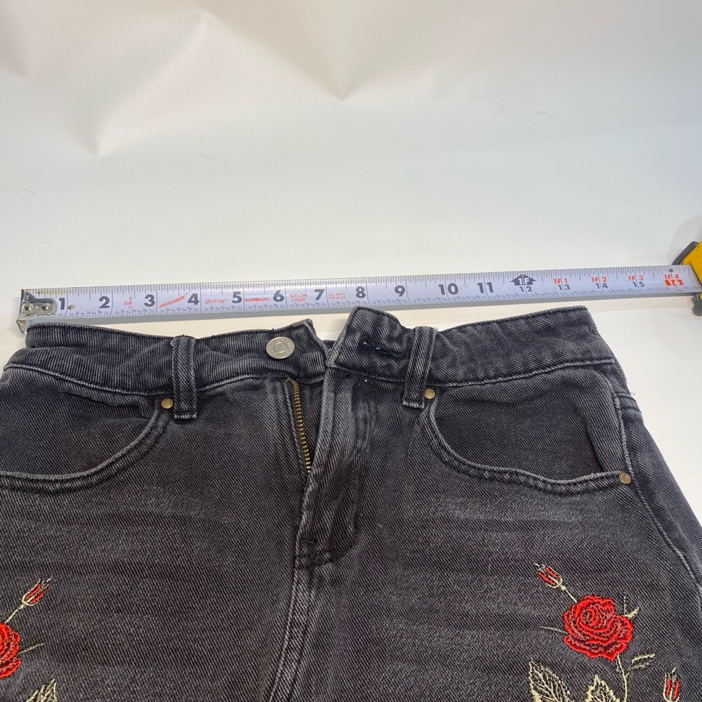 PacSun Black Denim Skirt with embroidered roses- size 24 - Picture 3 of 6
